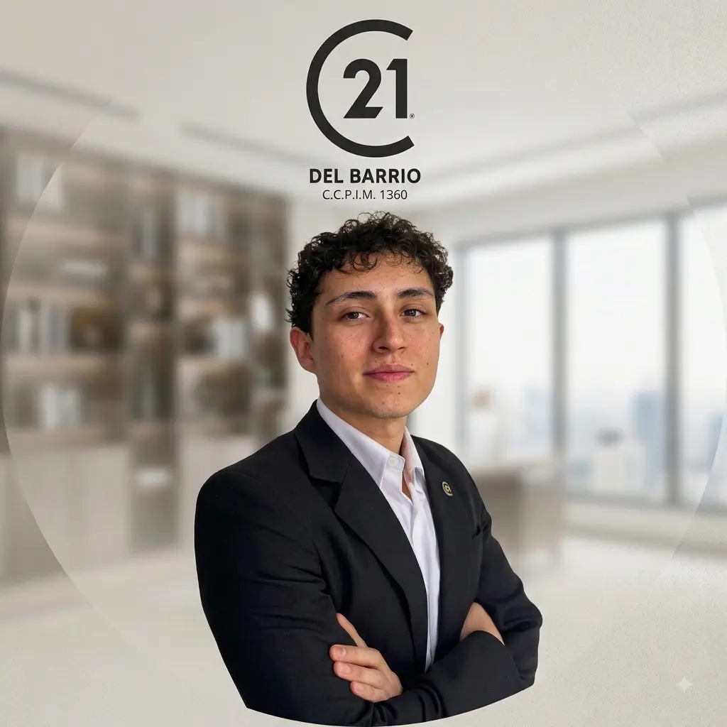 Lautaro Manfredini, asesor inmobiliario de Century 21 Del Barrio